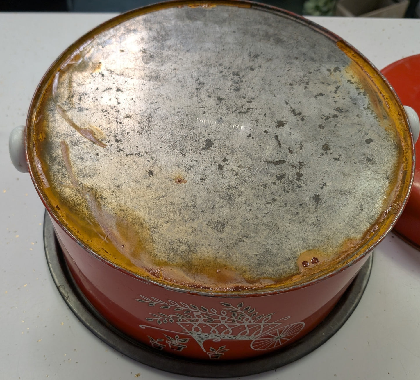 Vintage 1950s Red Cake Carrier