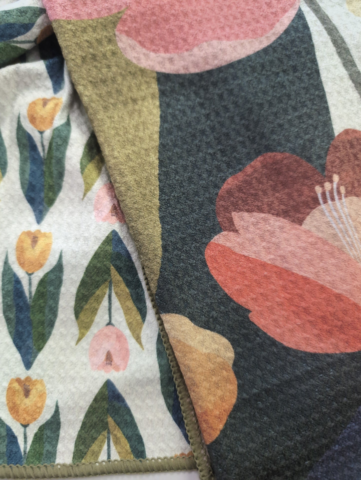 Floral Art Mood Reversible Printed Microfiber Dishtowel