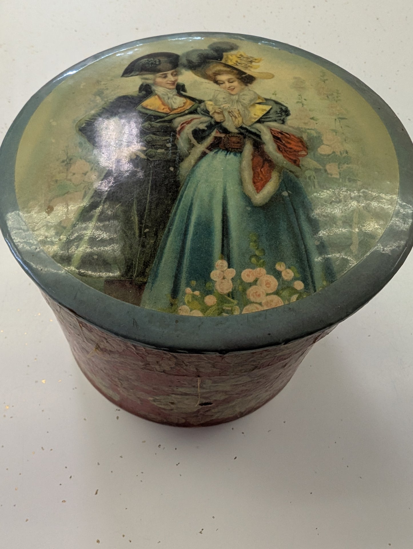 Antique 1900s Celluloid Collar Stay Box with Collars