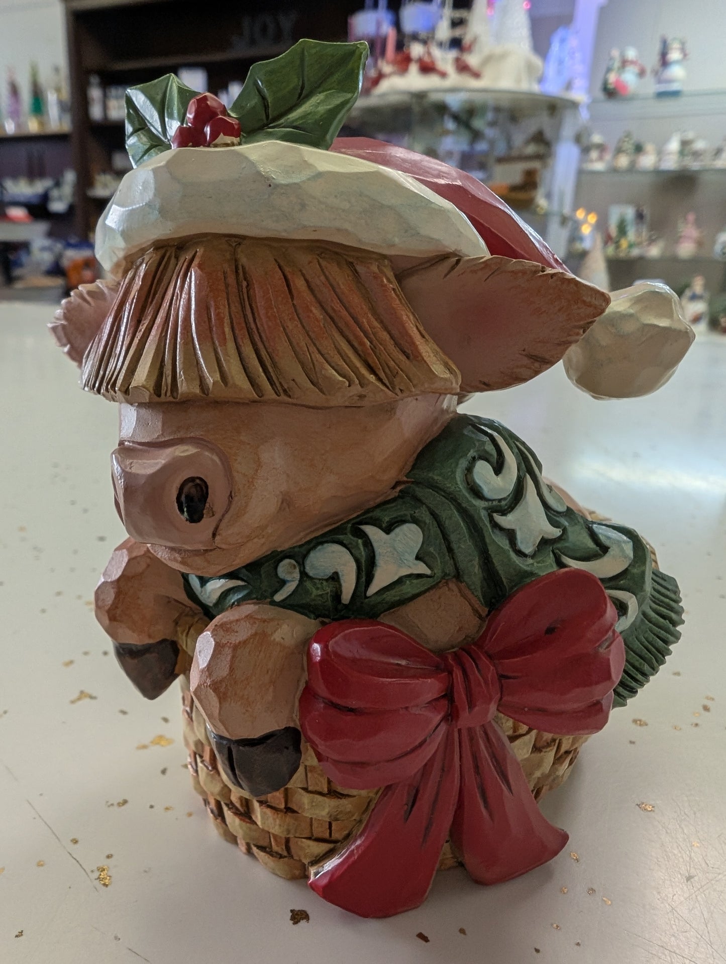 Jim Shore Mini Highland Cow in Basket – Holiday Figurine
