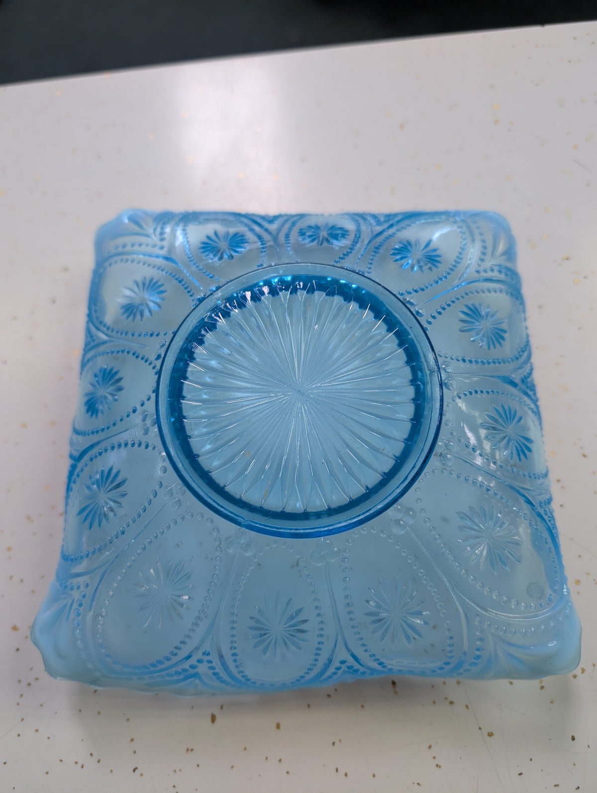 Northwood Blue Opalescent Spoke & Wheel Pattern Glass Bowl