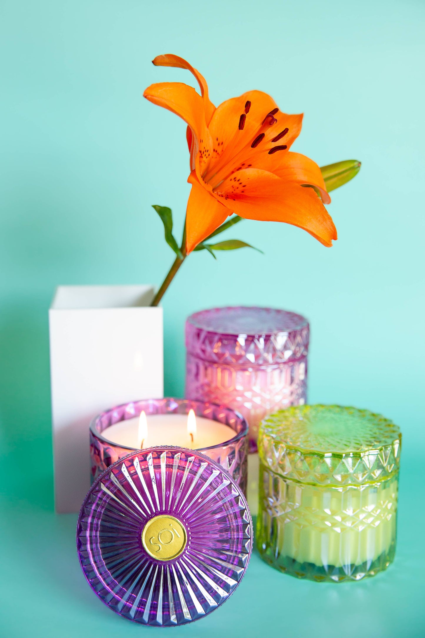 Spa Holiday Petite Shimmer Candle – Lavender & Chamomile (8 oz)