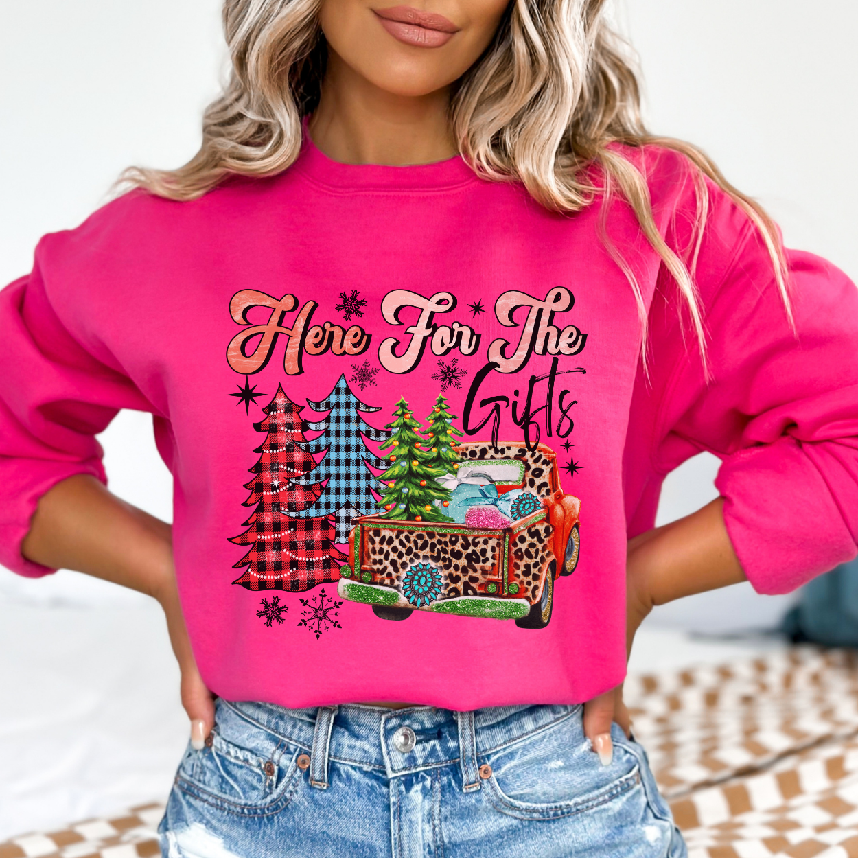 Vintage truck women's Christmas graphic sweatshirt, crewneck