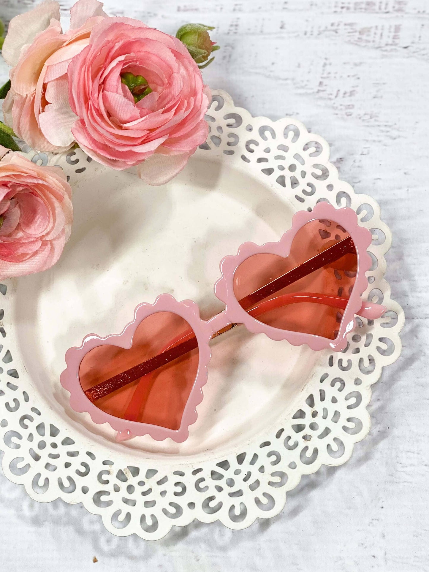 Pink Heart Scalloped Glasses