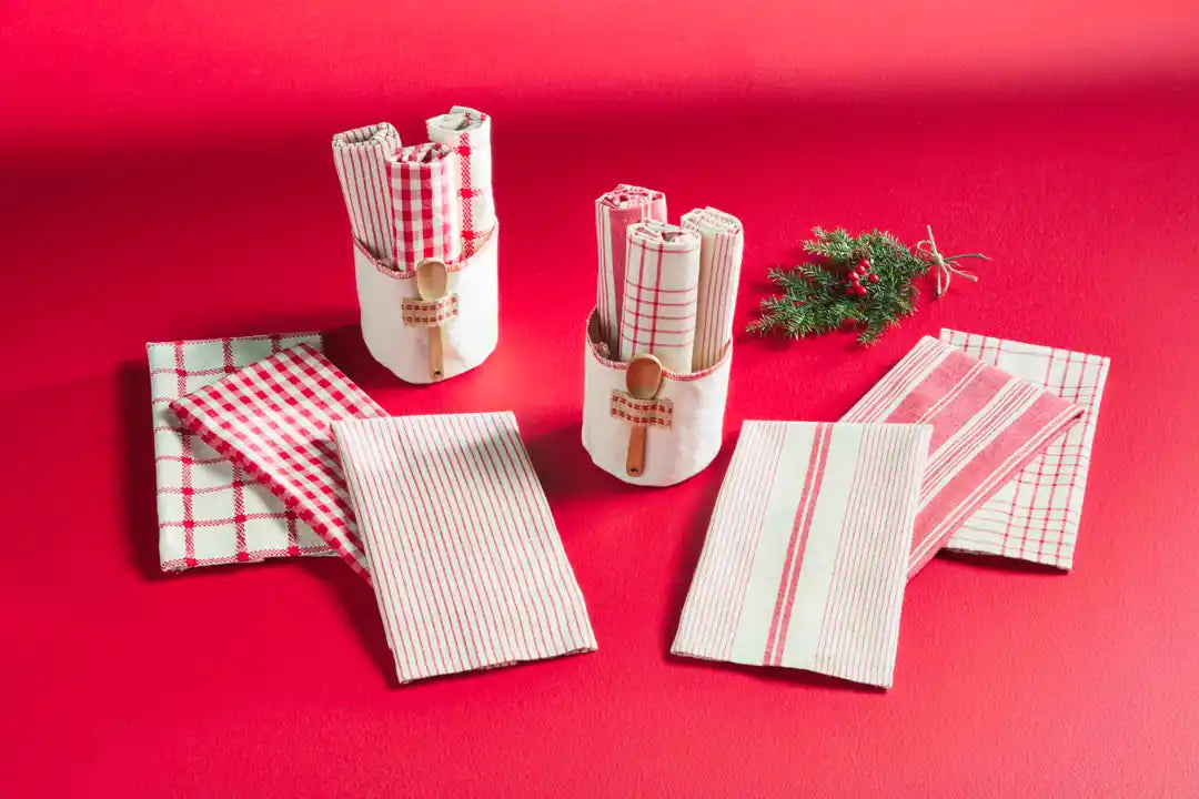 Holiday Towel Bucket Set