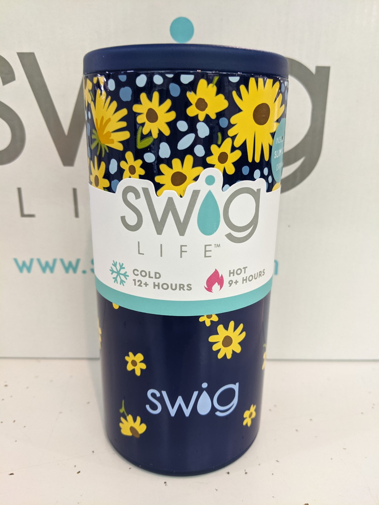 SWIG Skinny Can Cooler - Lazy Daisy